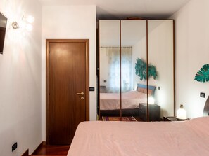 1 Schlafzimmer, Bügeleisen/Bügelbrett, WLAN