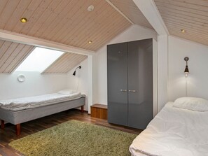 4 makuuhuonetta, internet