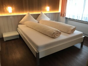 2 bedrooms, internet