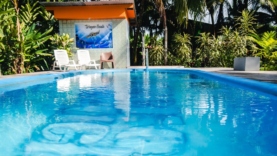 Hotel Tortuguero Beachfront