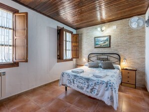 2 habitaciones, tabla de planchar con plancha y wifi 