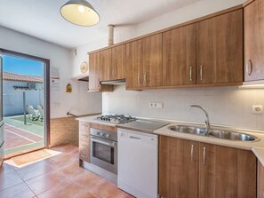 Refrigerador, microondas, horno y lavavajillas 
