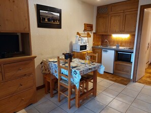 Frigorifero, microonde, forno, tostapane