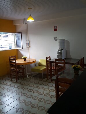 Breakfast area - Hostel Maragogi (Maragogi)
