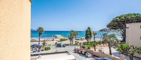 إطلالة على البحر/الشاطئ