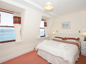 3 bedrooms, iron/ironing board, WiFi - Rock Towers by Interhome (Looe)