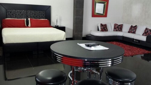 Premier Hotel Suites