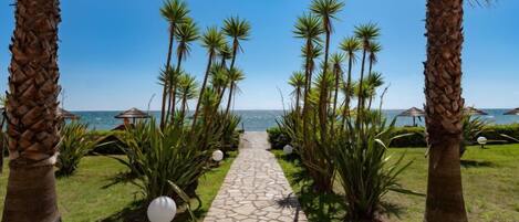 المنطقة المحيطة بالمنشأة