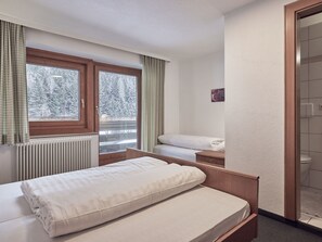 10 bedrooms