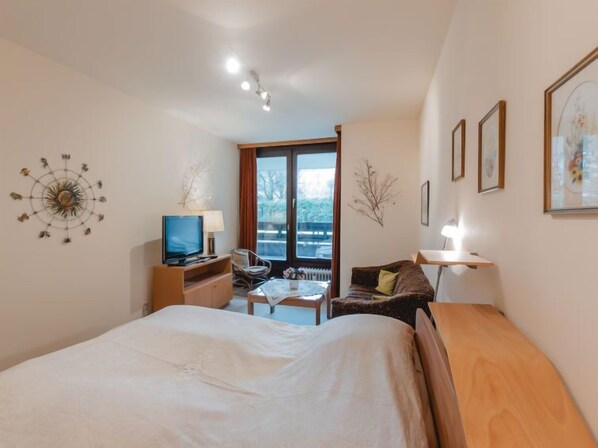 1 Schlafzimmer, Bügeleisen/Bügelbrett