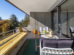 Outdoor dining - Jeanne D'Arc Apt. A-8 by Interhome (Crans-Montana)