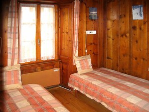 7 Schlafzimmer