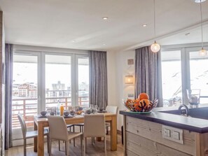Dining - Le Curling B (Val Claret) by Interhome (Tignes)