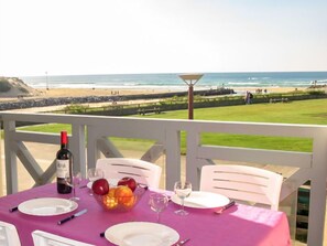 Outdoor dining - Grand Pavois by Interhome (Mimizan)