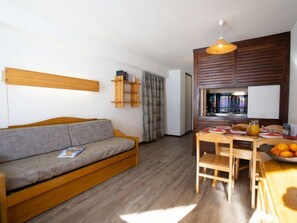 Dining - Le Borsat (Val Claret) by Interhome (Tignes)