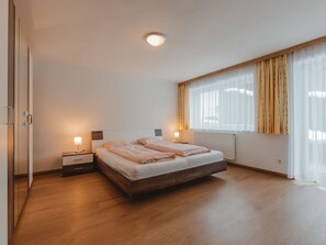 1 bedroom, free internet