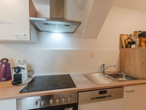 Kühlschrank, Ofen, Geschirrspüler, Toaster