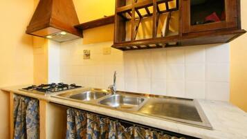 Frigorifero, pentole/stoviglie/utensili