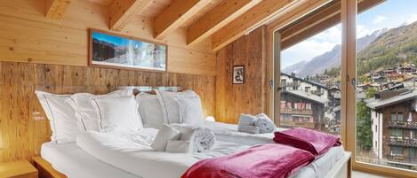 3 slaapkamers, een bureau, internet