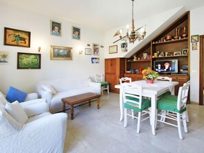 TV, DVD player