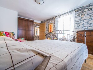 2 bedrooms, WiFi