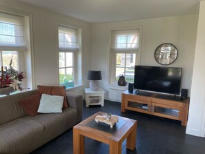 TV, DVD player