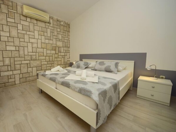 1 bedroom, free internet