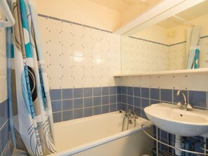Bathroom - Ulysse Plage by Interhome (La Grande Motte)