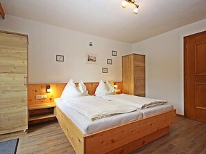 4 bedrooms, WiFi