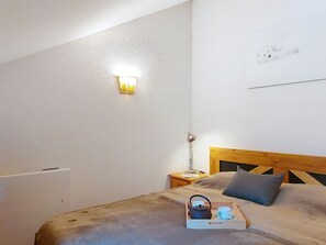 2 bedrooms, Internet - Pierres Blanches F et H by Interhome (Les Contamines)