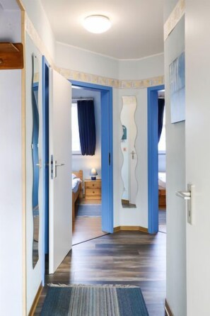 2 bedrooms, internet