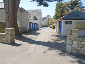 Enceinte de lâhĂ©bergement