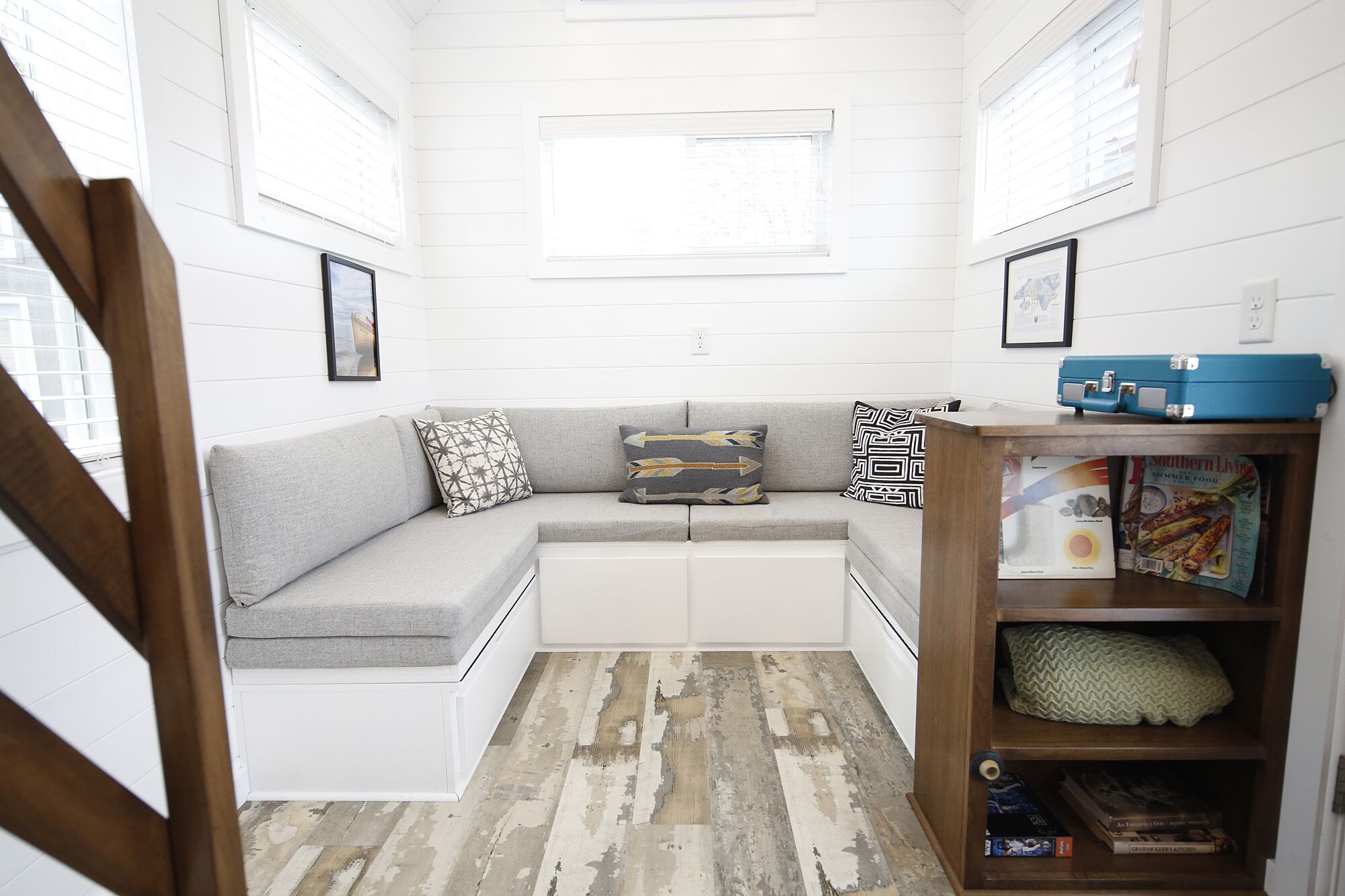 neuse | living area | tv