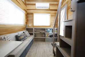 Ferienhütte | 1 Schlafzimmer, individuell dekoriert, individuell eingerichtet