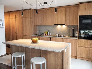 Kühlschrank, Ofen, Geschirrspüler, Toaster