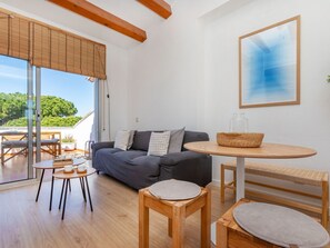 TV - Residencial Gran Sol by Interhome (L'Escala)