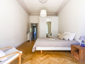 2 quartos, acesso à internet