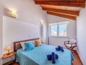 2 bedrooms, desk, iron/ironing board, WiFi - Rua 5 de Outubro by Interhome (Lagos)