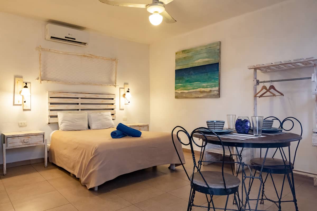 Kamar Basic | Wi-Fi gratis dan seprai linen