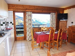 تناول الطعام