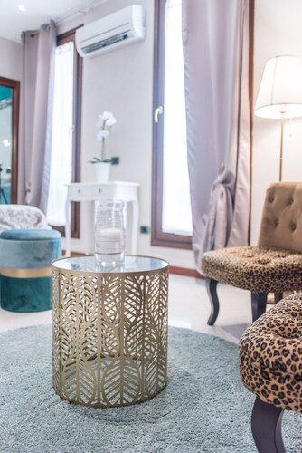 A stone's throw from the Castle