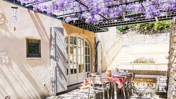 Ristorazione all'aperto