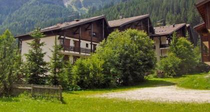 Apartment Apt 41 by Interhome