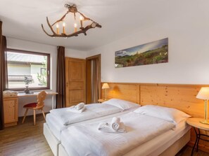 2 habitaciones, escritorio y internet 