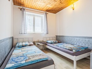 2 bedrooms