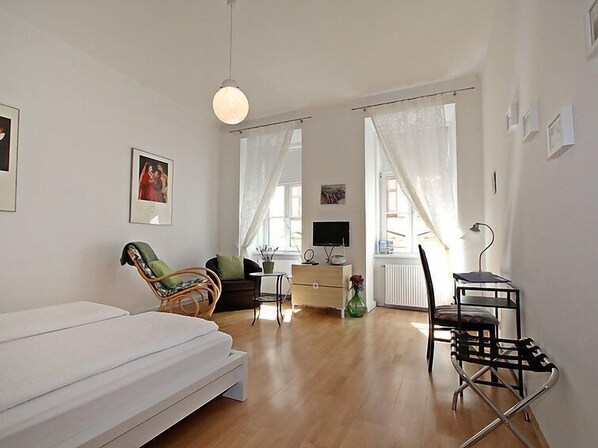 1 bedroom, Internet