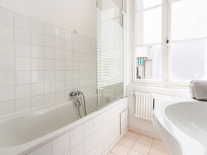 Hair dryer, towels - Apartment Hérold by Interhome (Nice)