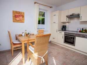 Kühlschrank, Ofen, Geschirrspüler, Toaster