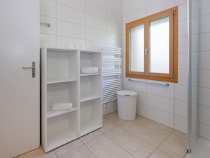 Hair dryer, towels - Chalet Almisgässli by Interhome (Grindelwald)