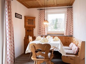 Dining - Chesa Clüs 6 by Interhome (Zuoz)